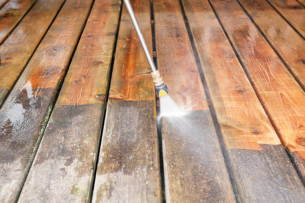 Best Deck Pressure Washing  in Moses Lake, WA